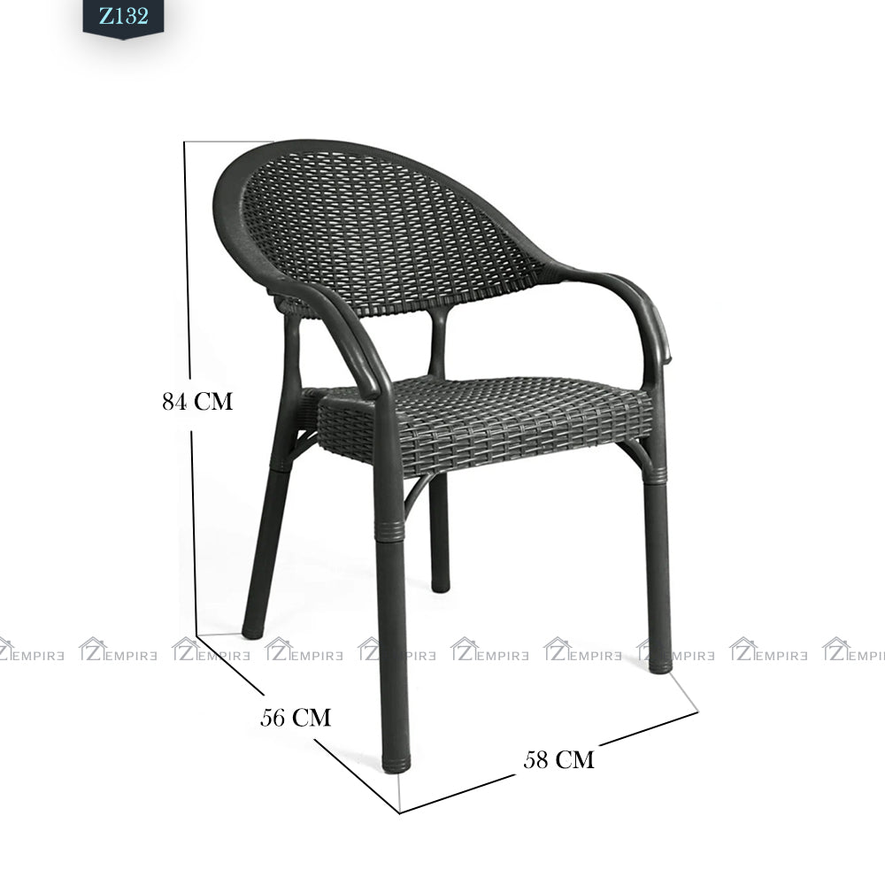 Set of 4 chairs and plastic table - Z132