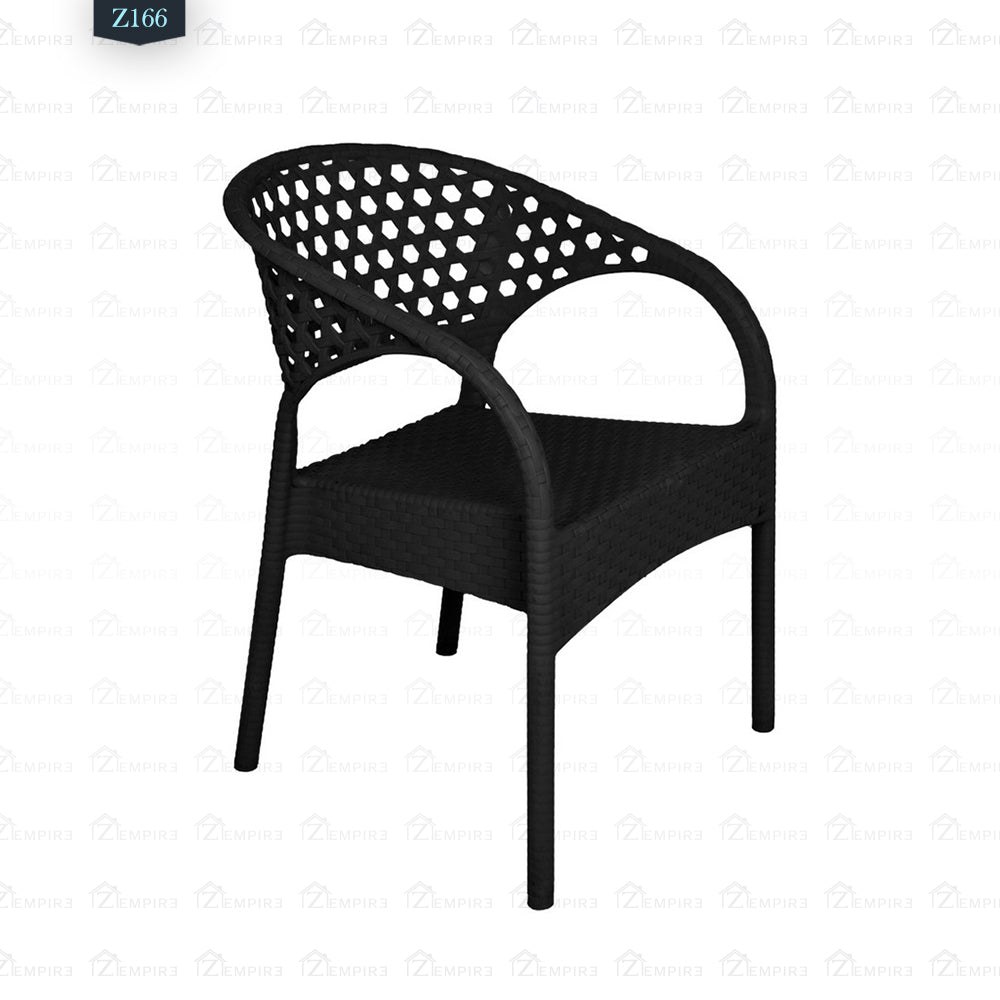 4 Chair and Plastic Table Set - Z166