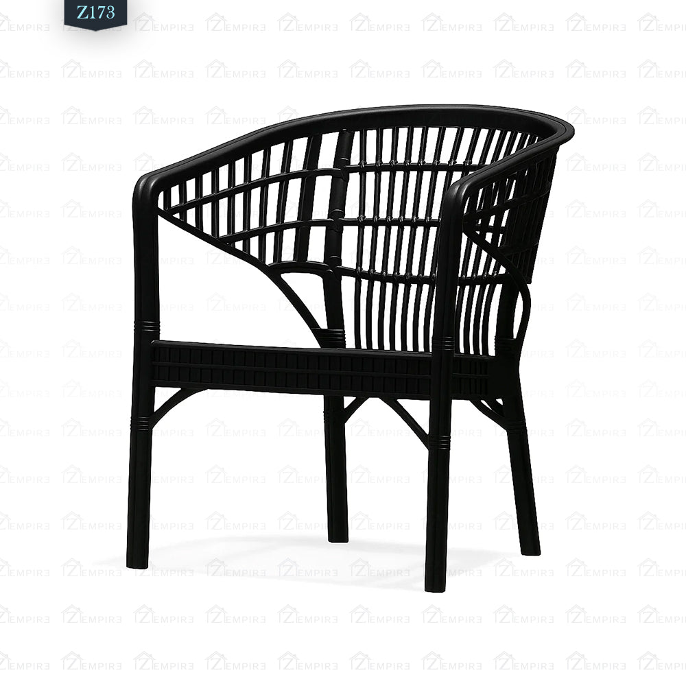 4 Chair and Plastic Table Set - Z173