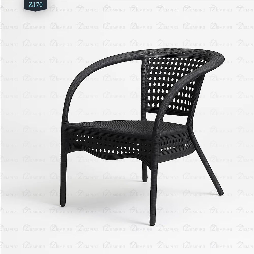 4 Chair and Plastic Table Set - Z170