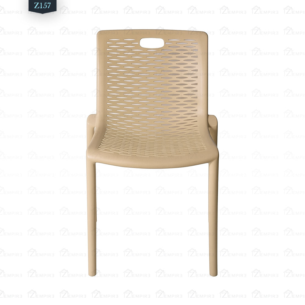 4 Chair and Plastic Table Set - Z157