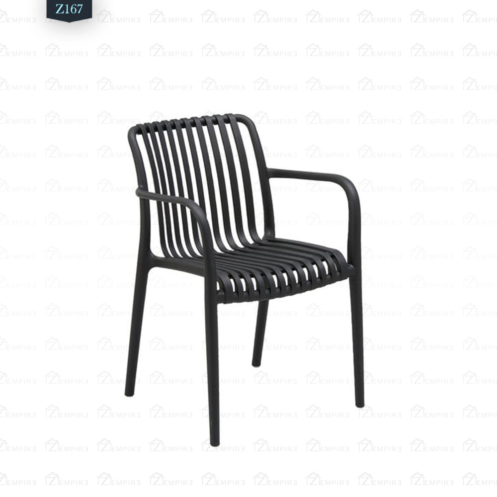 4 Chair and Plastic Table Set - Z167