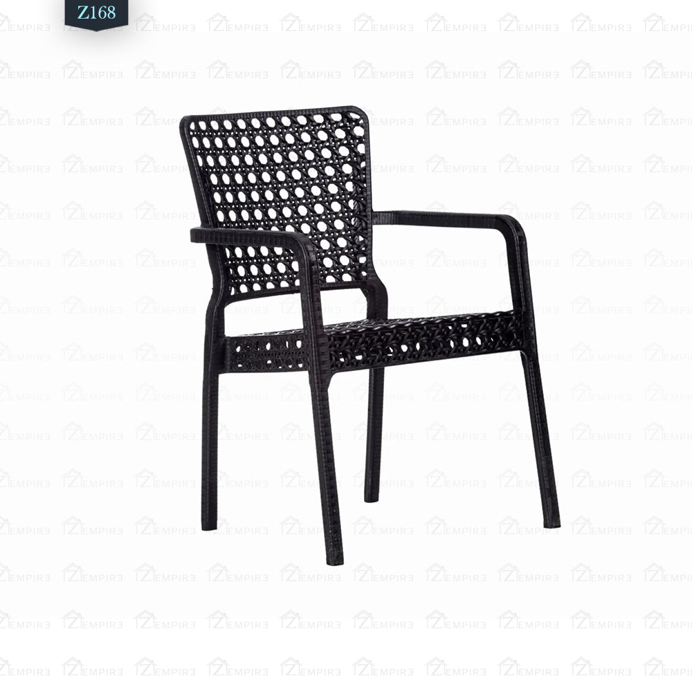 4 Chair and Plastic Table Set - Z168