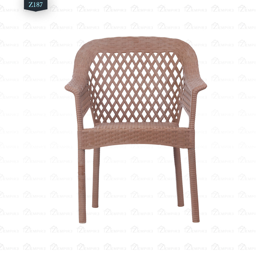 Set of 4 Chairs and Plastic Table - Z187