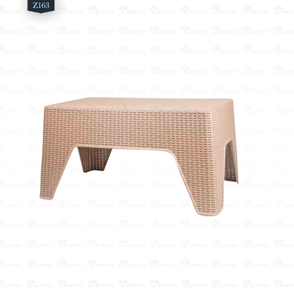 4 Chair and Plastic Table Set - Z163