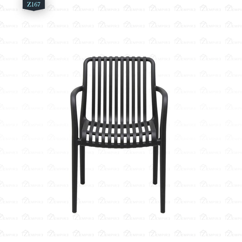4 Chair and Plastic Table Set - Z167