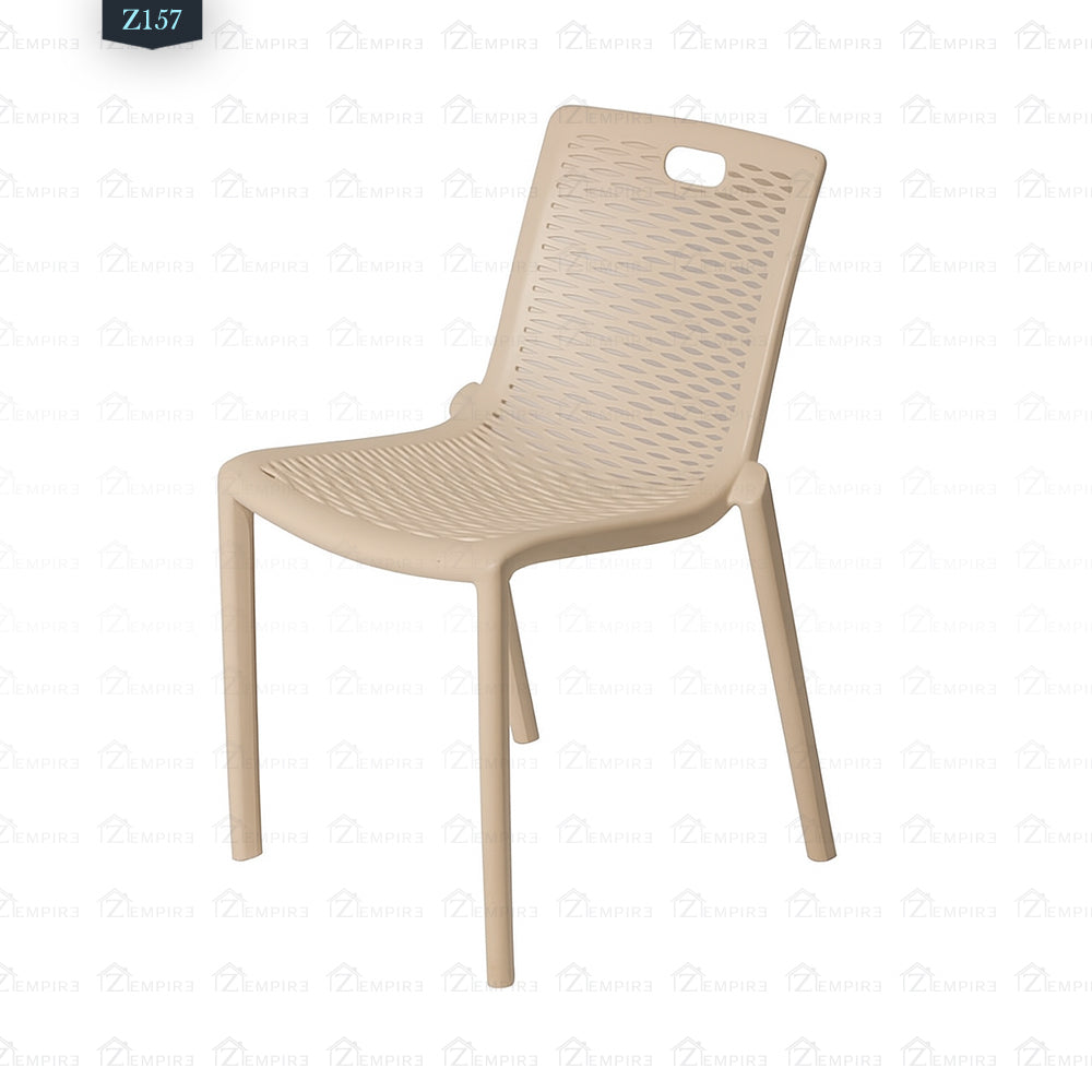 4 Chair and Plastic Table Set - Z157