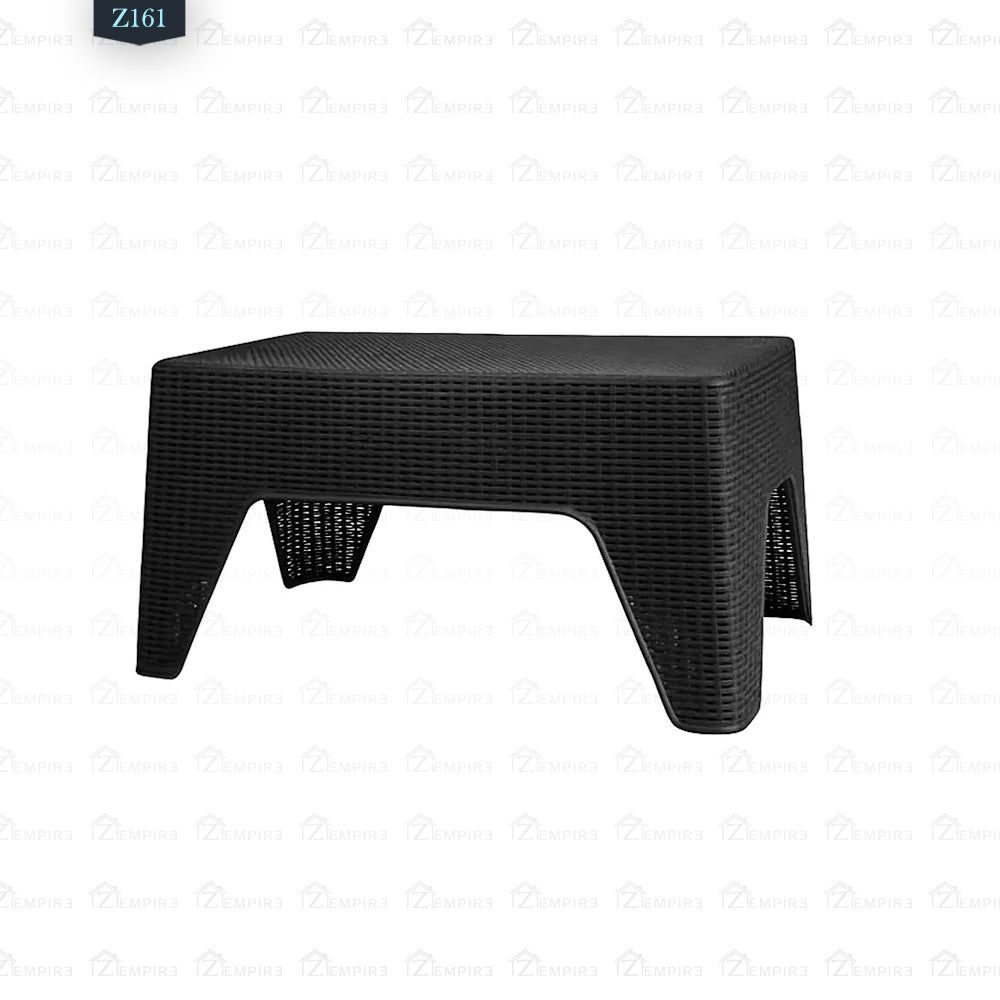 4 Chair and Plastic Table Set - Z161