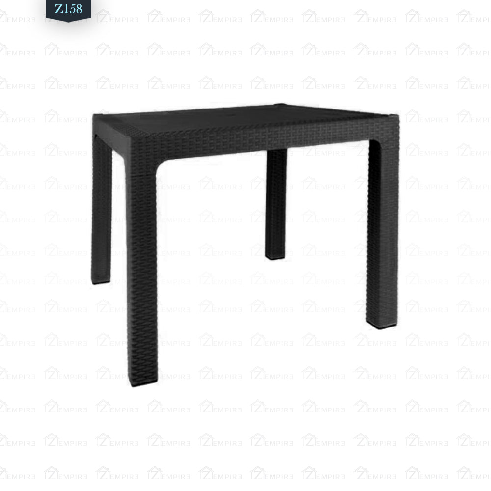 4 Chair and Plastic Table Set - Z158