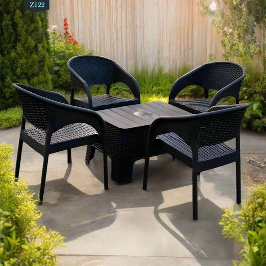 Set of 4 chairs and plastic table - Z122