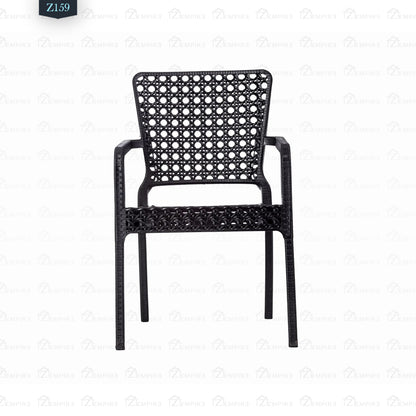 4 Chair and Plastic Table Set - Z159