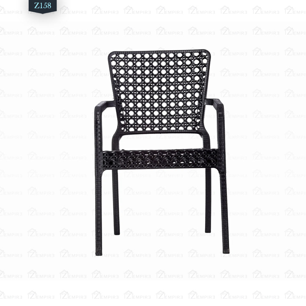4 Chair and Plastic Table Set - Z158