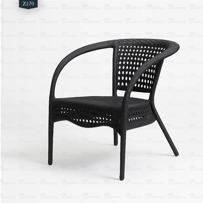 4 Chair and Plastic Table Set - Z170