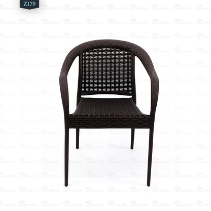 4 Chair and Plastic Table Set - Z179