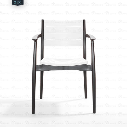 4 Chair and Plastic Table Set - Z156