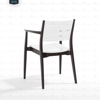 4 Chair and Plastic Table Set - Z176